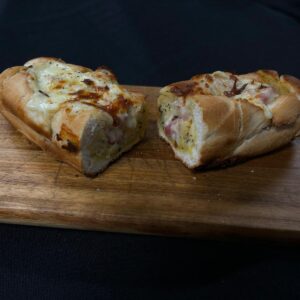 Castello Cheesy Bacon Loaf Dine in min