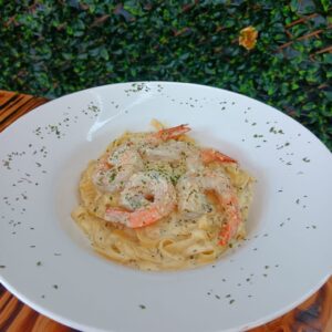 Castello Creamy Garlic Prawn Pasta min