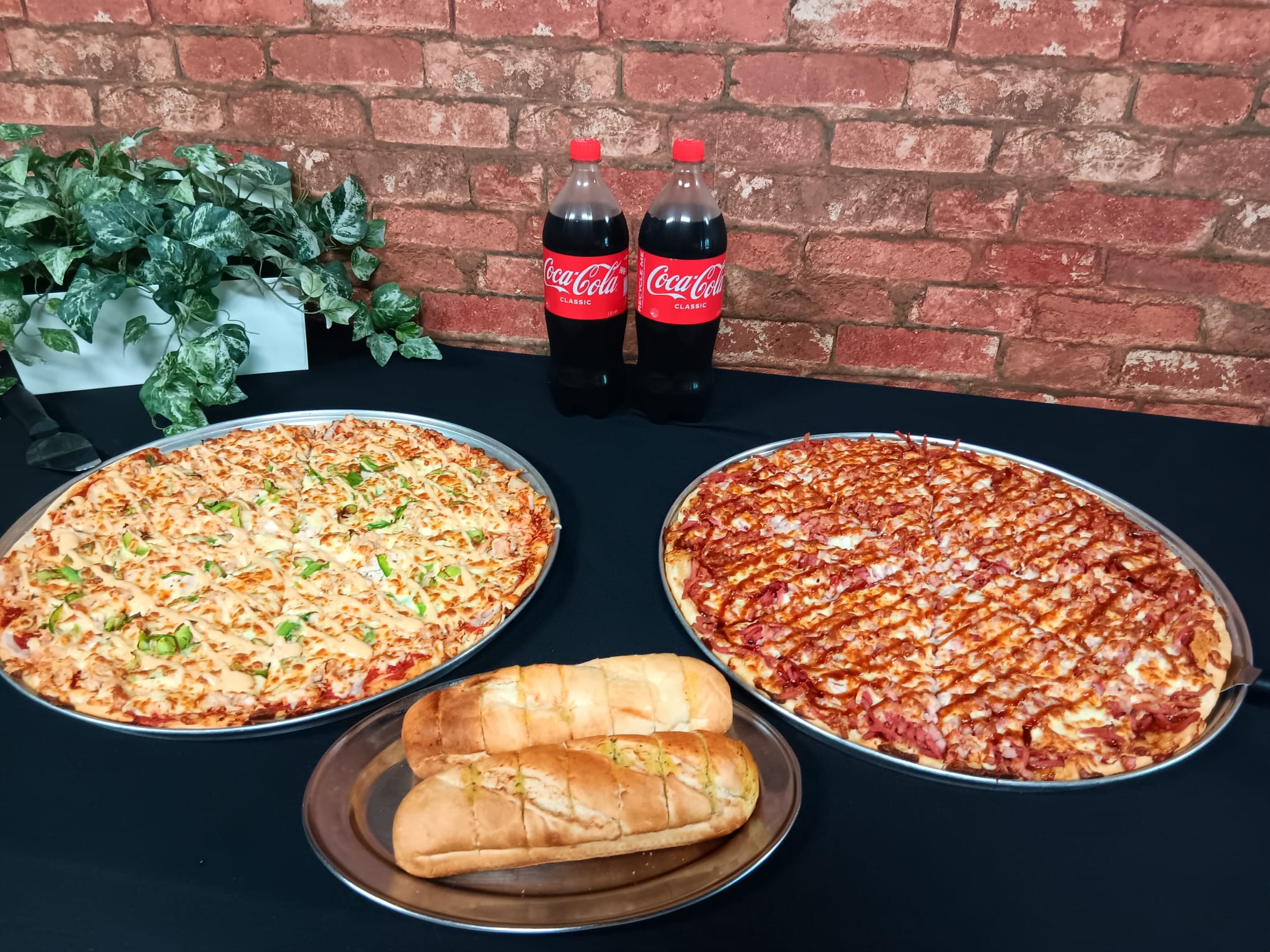 Castello Festa Meal deal 18 inch pizzas